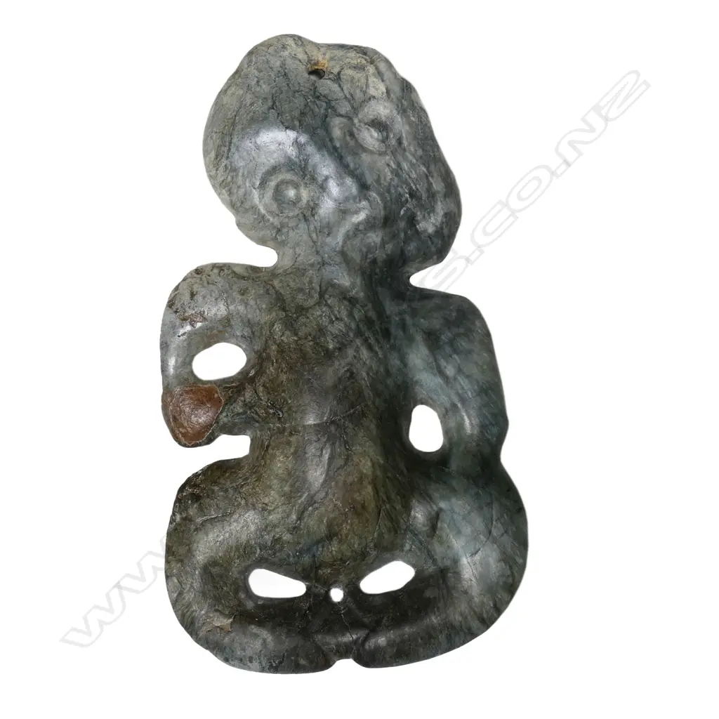 A Māori pre-European pounamu hei tiki, Image 1++